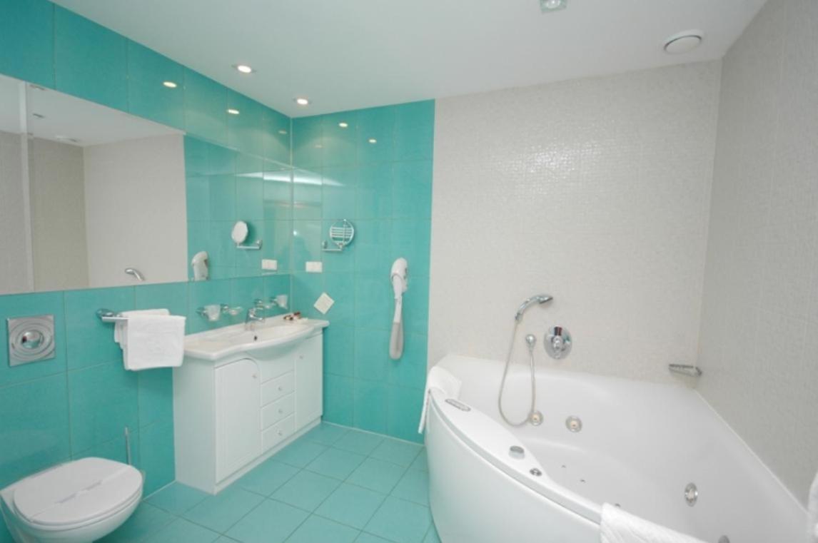 Hotel Kongresowy Kielce Esterno foto