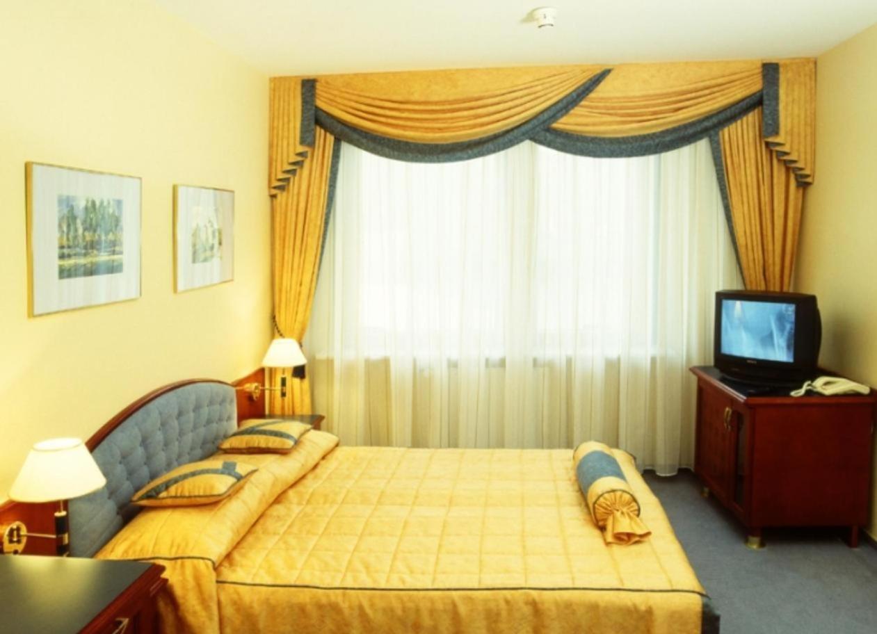 Hotel Kongresowy Kielce Esterno foto