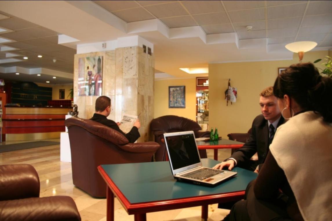 Hotel Kongresowy Kielce Esterno foto